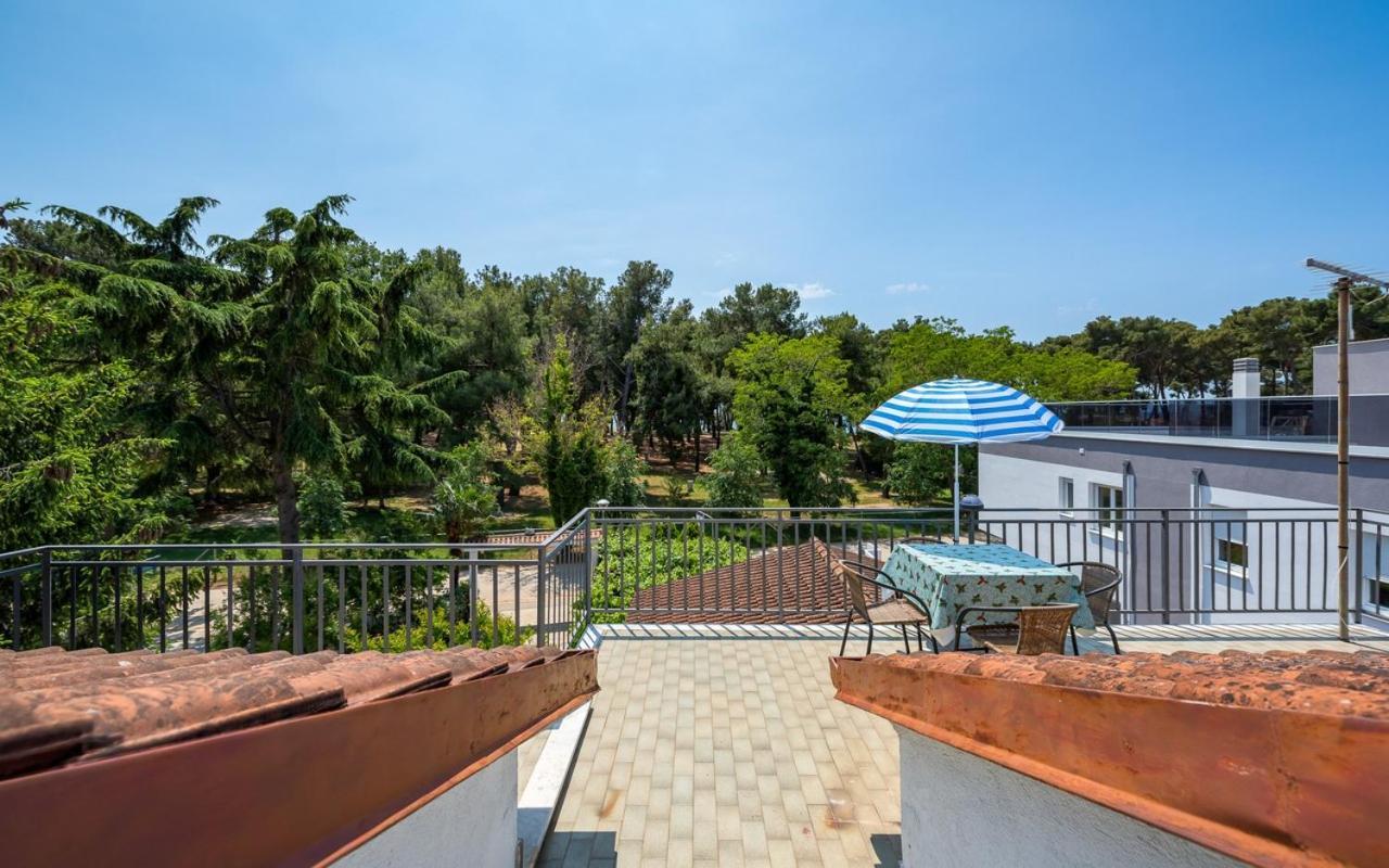 Apartmani Lido Basanija Exterior photo